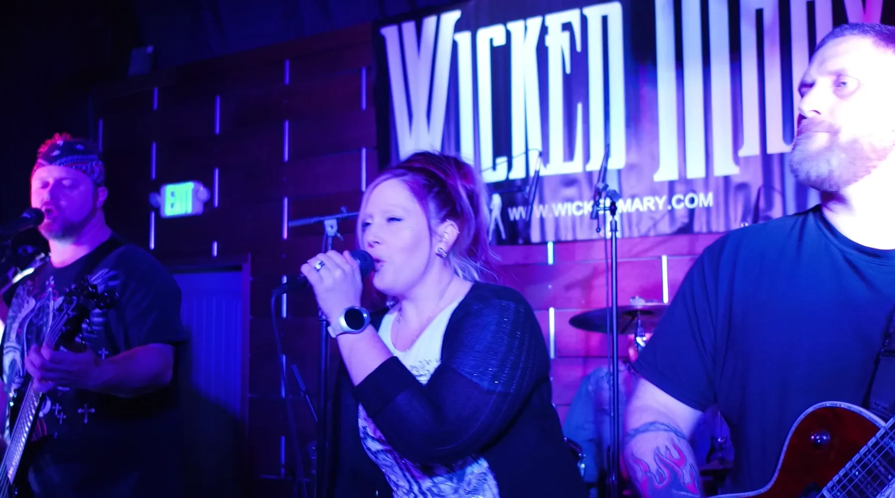 Wicked Mary live performance photo 51